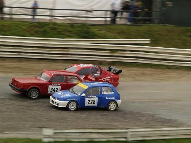 Toyota Starlet Rallycross solgt - Her til DM1 hvor jeg leger lidt med 2 volvoer med 325 hk. Billede taget af Team J.P Racing billede 17