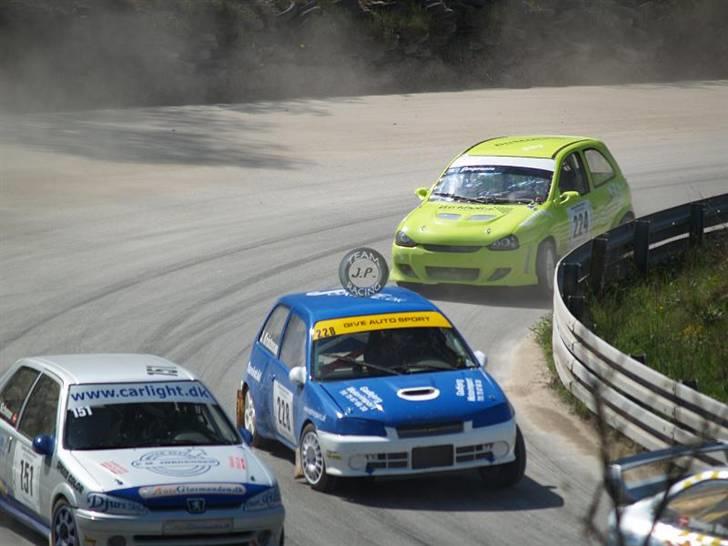Toyota Starlet Rallycross solgt - Her kan man lidt bedre se de nye skærme og hjelm. 4 cm bedere i hver side ;-) billede 18