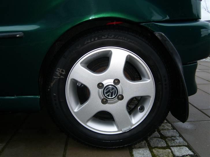 VW Polo 1,6 6n  - her er den så blevet sænket 60 mm..  billede 13