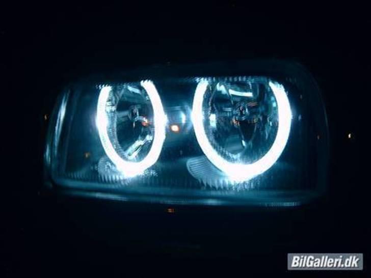 VW Vento GL SOLGT - Lygterne close up. billede 2