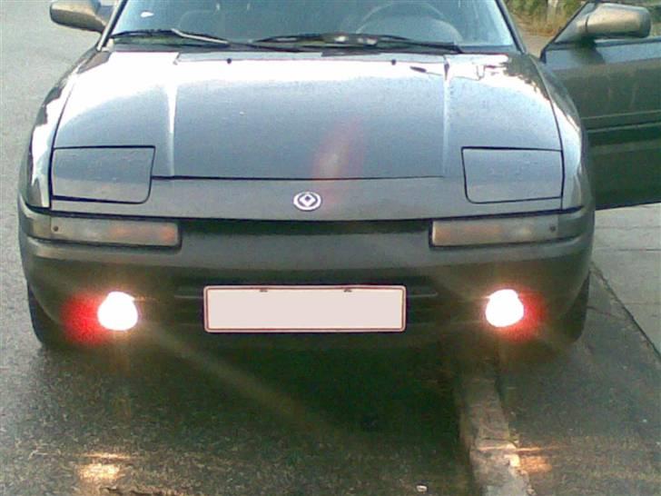 Mazda 323F * Skrottet * - Så røg der sku tågelygter på billede 11