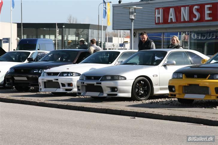 Nissan Skyline GT-R R33 SOLGT - I godt selskab billede 5