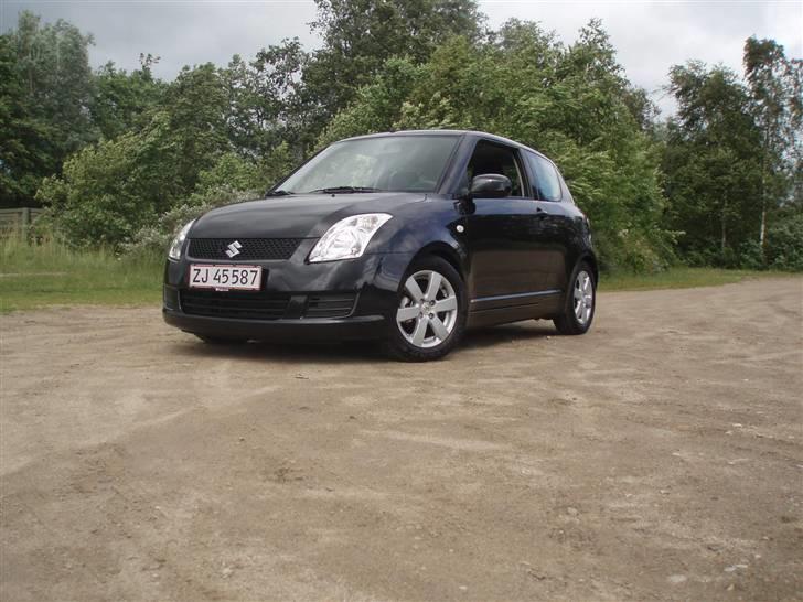 Suzuki Swift 1.3 GL-S TOTALSKADET billede 1