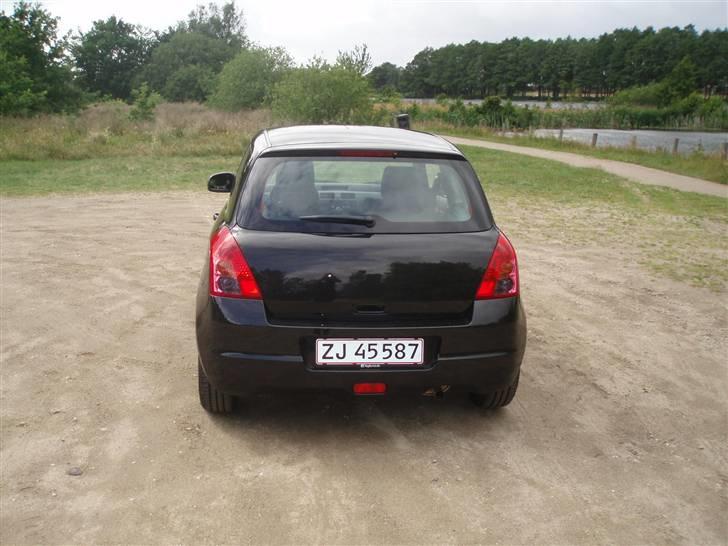 Suzuki Swift 1.3 GL-S TOTALSKADET billede 3
