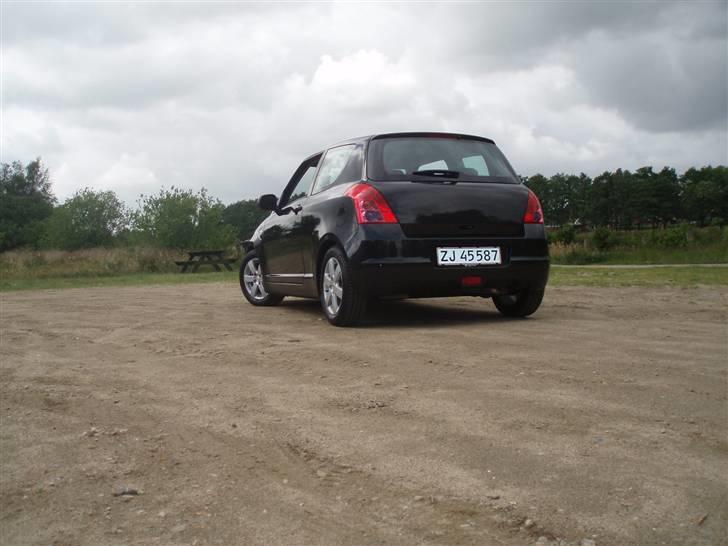 Suzuki Swift 1.3 GL-S TOTALSKADET billede 4