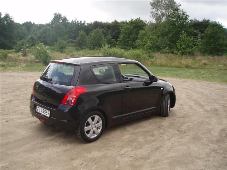 Suzuki Swift 1.3 GL-S TOTALSKADET billede 5
