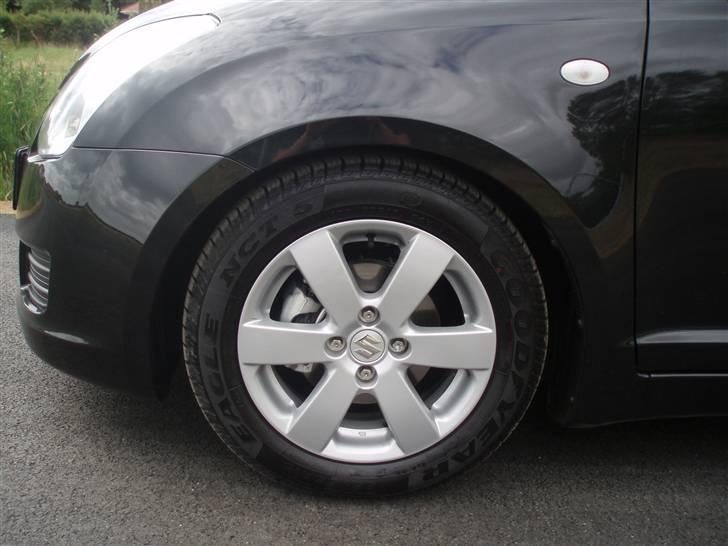 Suzuki Swift 1.3 GL-S TOTALSKADET billede 14