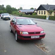 Toyota Carina E *Total skadet*