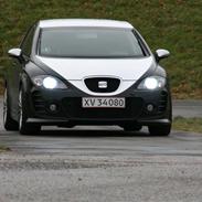 Seat SEAT LEON BLACK & WHITE #SOLGT#