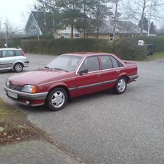 Opel Rekord 2,2i solgt