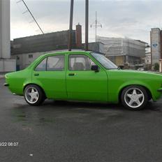 Opel kadett c 2.2E byttet.