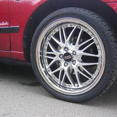 Toyota Carina E *Total skadet*