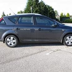 Kia Ceed SW 1.6 CRDI "SOLGT"