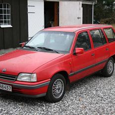 Opel Kadett E 1.6I Byttet