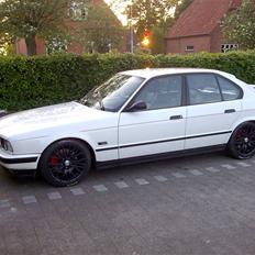 BMW 520i med 3.0i ---SOLGT---