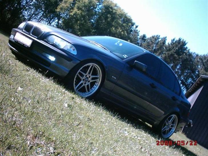 BMW E46 320D (SOLGT) billede 1