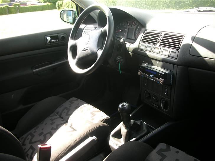 VW GOLF 4 SOLGT billede 4