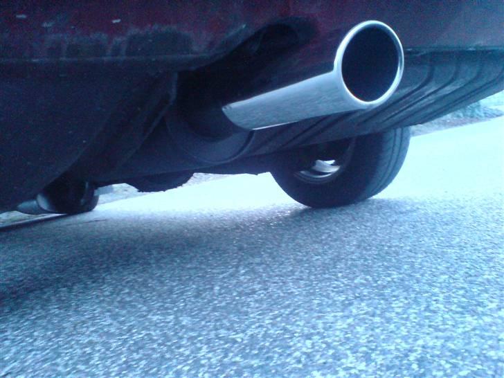 Opel Rekord 2,2i solgt - simons sporstudstødning 2,5" hele vejen ud med chrom afgang, giver 5,8% mere ydelse  billede 4