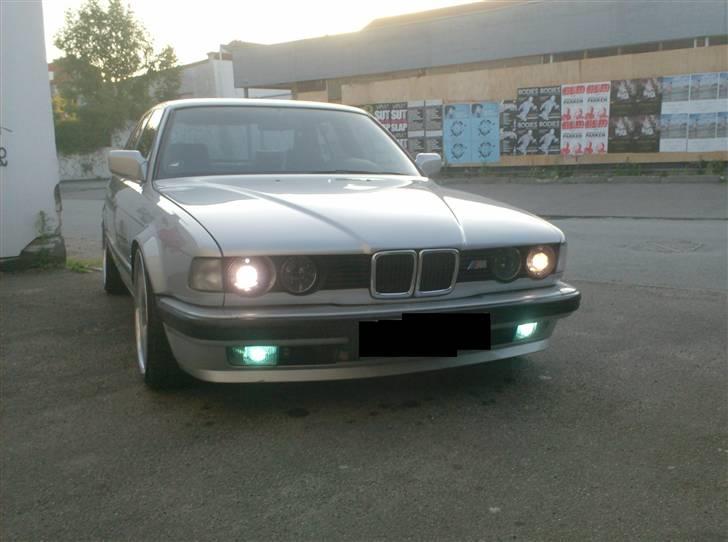 BMW 735i  THE BEAST solgt billede 5