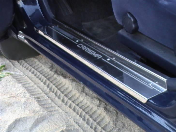 Mitsubishi Carisma Hatchback  - Slidse i døren billede 9