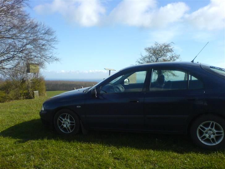 Mitsubishi Carisma Hatchback  - Ældre billlede taget på Als´ højeste punkt billede 10
