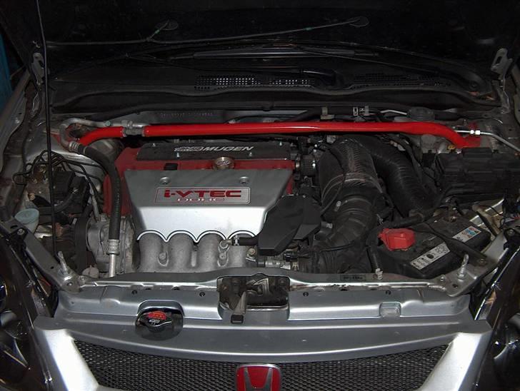 Honda Civic Type R - Std. motor bortset fra tårnstiver billede 5