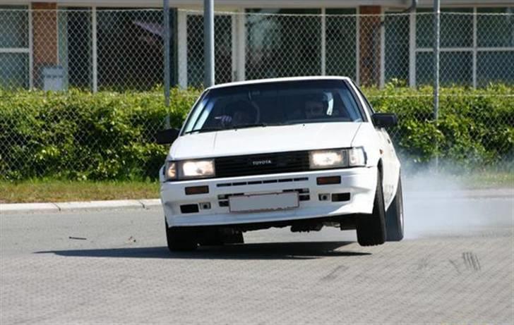 Toyota Corolla AE86 billede 15