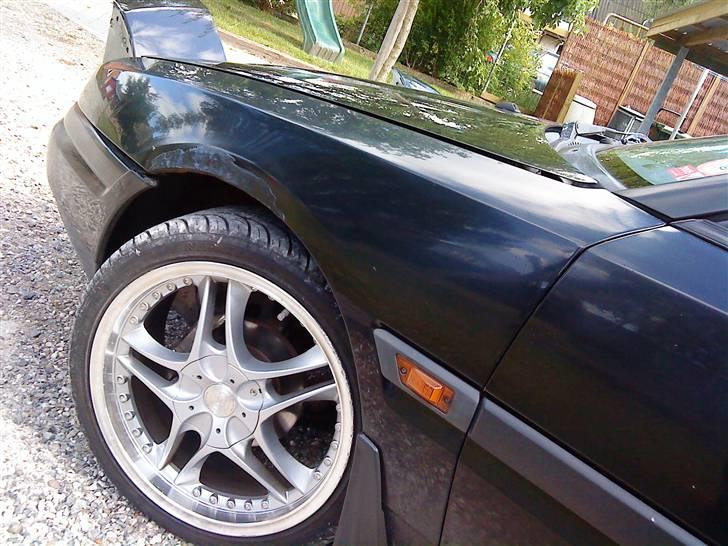 Mazda 323 f SOLGT billede 1