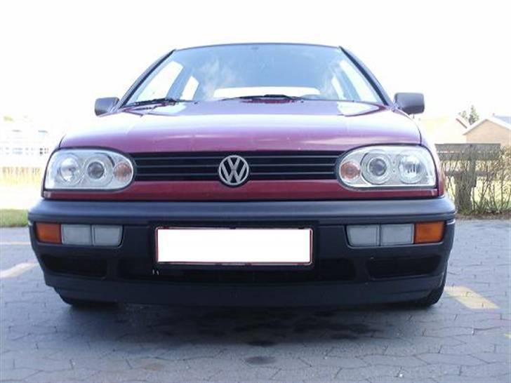 VW Golf 3 (Solgt) - Golfen forfra som i nok allerede har gættet billede 1