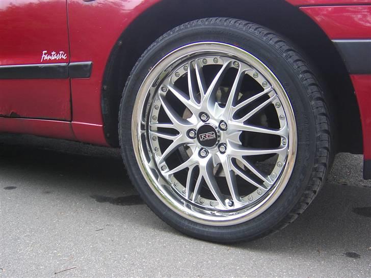 Toyota Carina E *Total skadet* - Mine 17" crom fælge. *note, de skal poleres tit :( billede 2