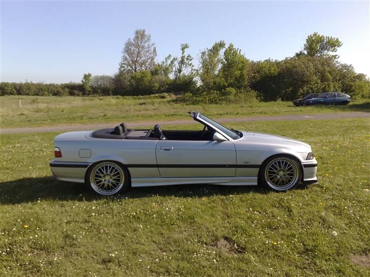 BMW 320i cabriolet (solgt) billede 5