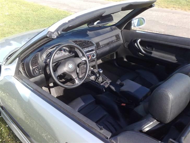 BMW 320i cabriolet (solgt) billede 8