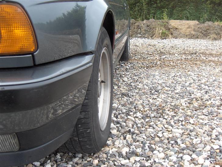 BMW E34 520i - Jaja, der er da lidt kant..  billede 14