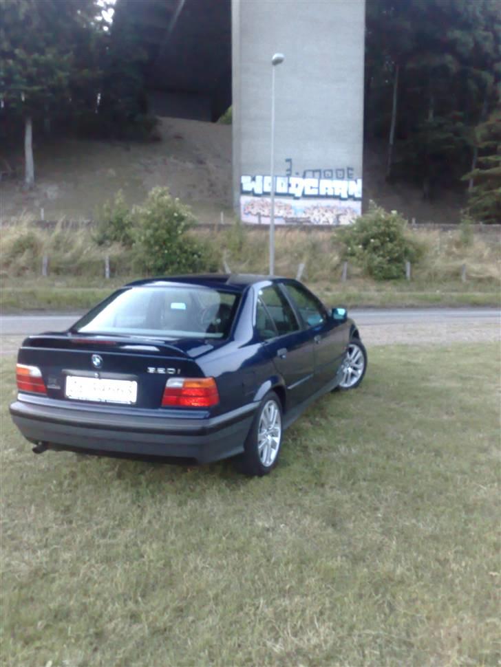 BMW 320i E36 *SOLGT* billede 4