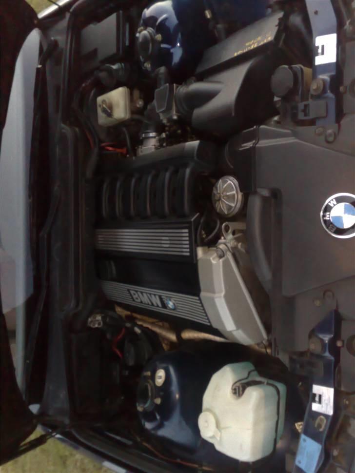 BMW 320i E36 *SOLGT* billede 7