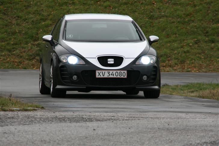 Seat SEAT LEON BLACK & WHITE #SOLGT# - BLACK & WHITE billede 1