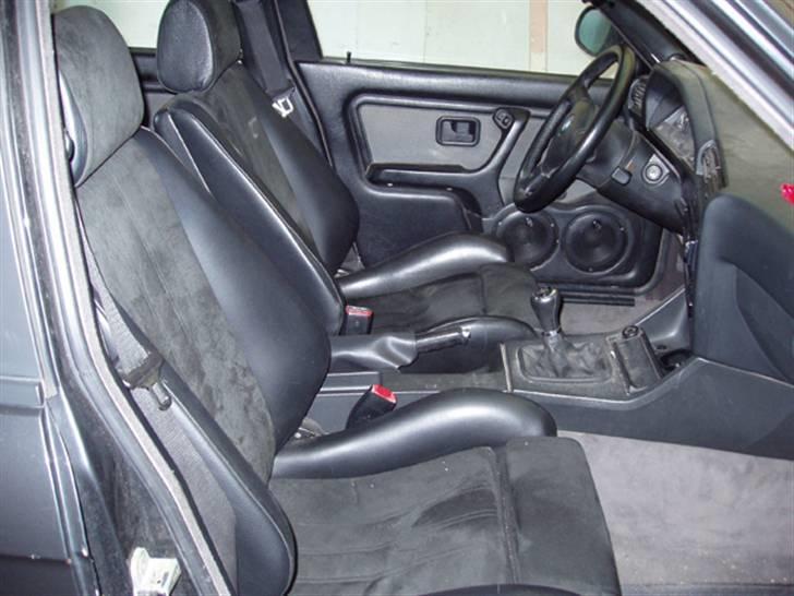 BMW 320i Touring SOLGT - hjemmelavet kabine i læder og alcantara billede 11
