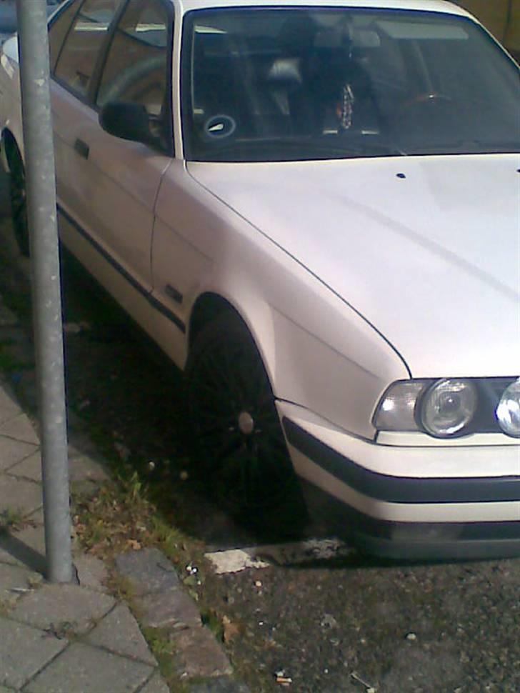 BMW 520i med 3.0i ---SOLGT--- billede 3