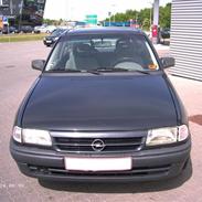 Opel Astra 1.6i *SOLGT*