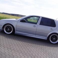 VW Golf 4   solgt