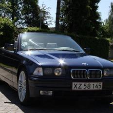 BMW 325i Cabriolet