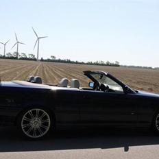 BMW 325i Cabriolet