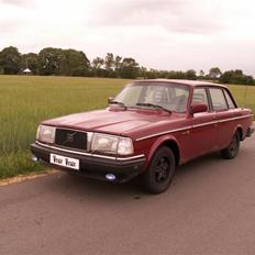 Volvo 240 GL R.I.P.