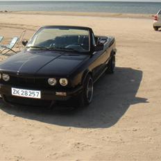 BMW BMW 325i Cabriolet Solgt