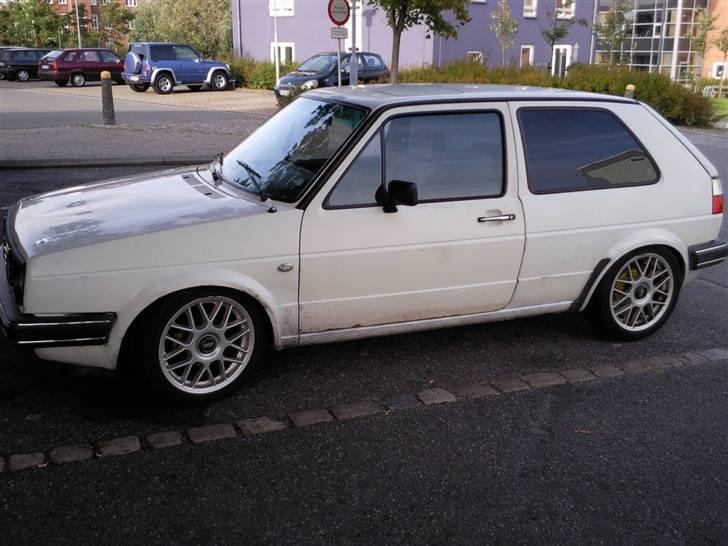 VW golf 1.6  (solgt) - på bbs skal dog lige have en ny farve inden næste sommer billede 2