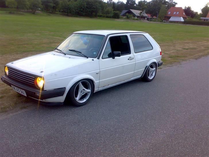 VW golf 1.6  (solgt) - med gule lys:) billede 5