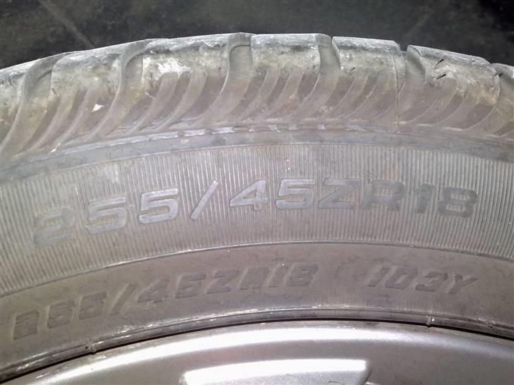 VW Transporter T5 - 255/45/18 Fulda billede 17