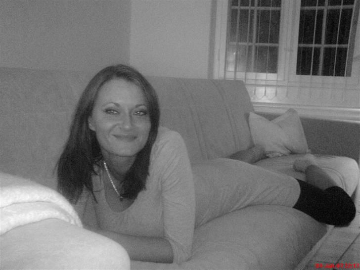 Mazda 323 sedan - mig der føre bilen billede 8