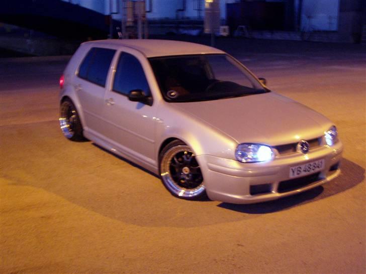 VW Golf 4   solgt billede 1