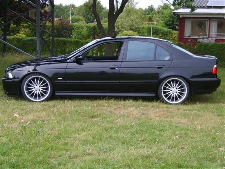 BMW 523i/528i e39 " SOLGT" billede 1